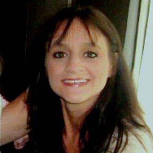 Meet your Posher, Traci - Picture 1 of 1